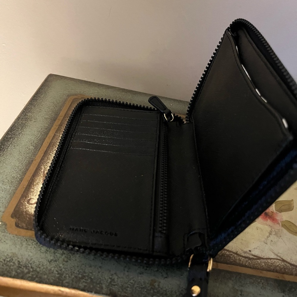 Marc Jacobs Wristlet - Picture 2 of 2